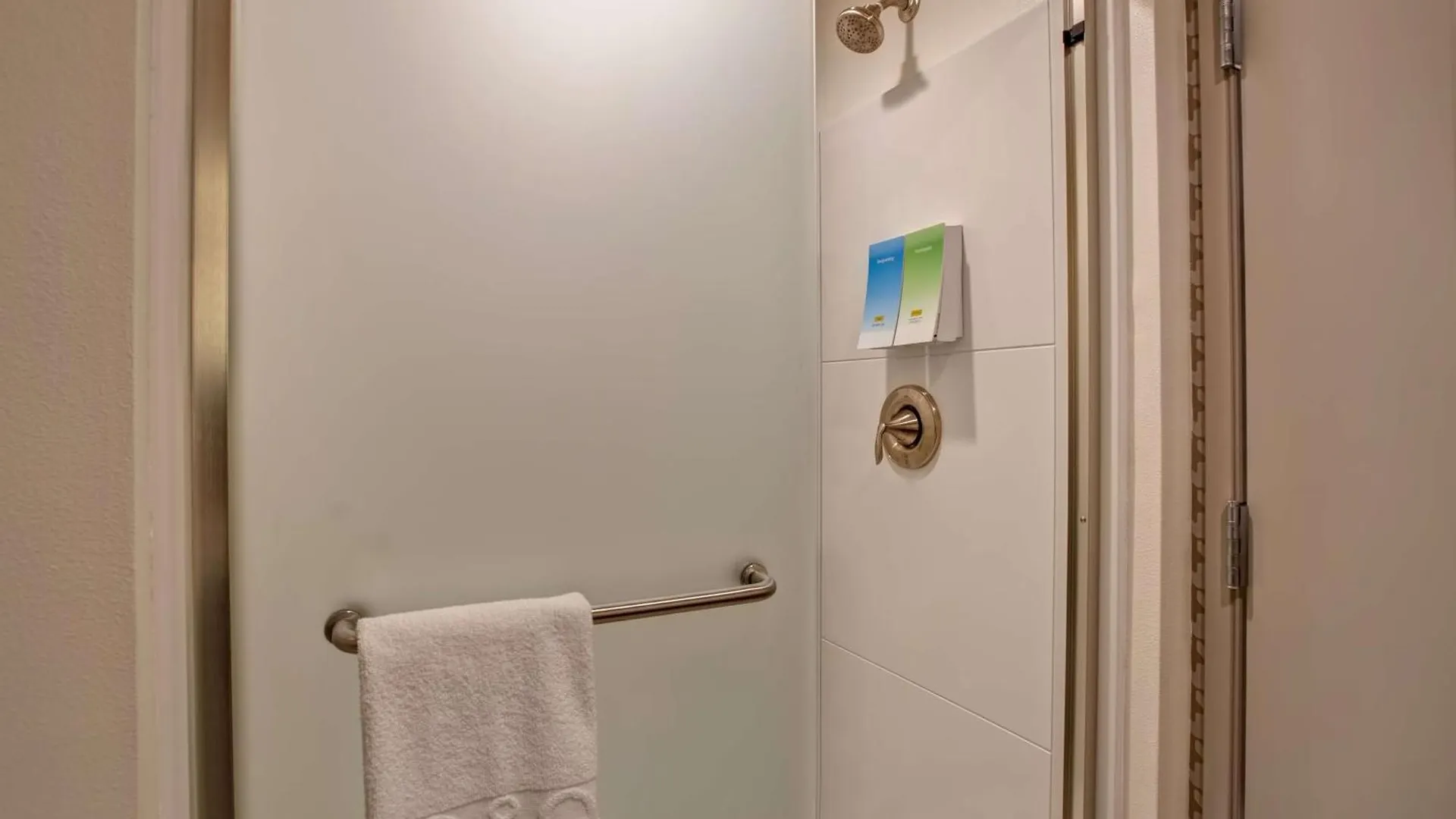 Home2 Suites By Hilton Charlotte Northlake 3*,